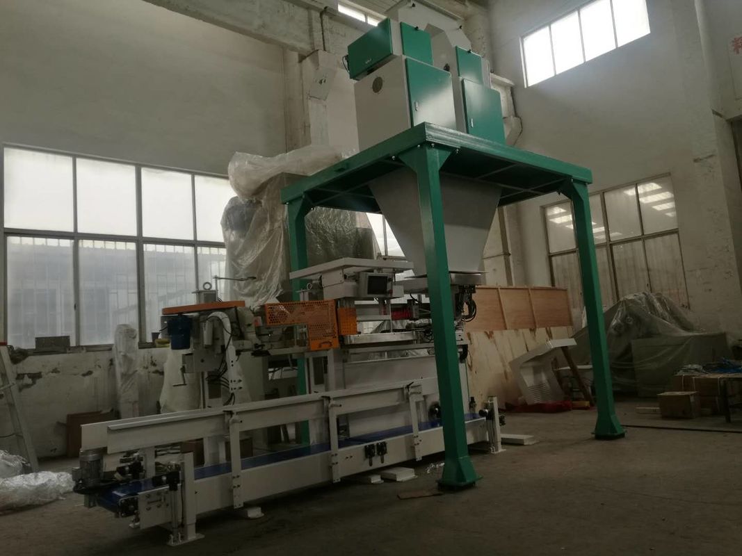 क्राफ्ट पेपर ऑटो बैगिंग मशीन 0.6Mpa बिग छर्रों पैकेजिंग लाइन